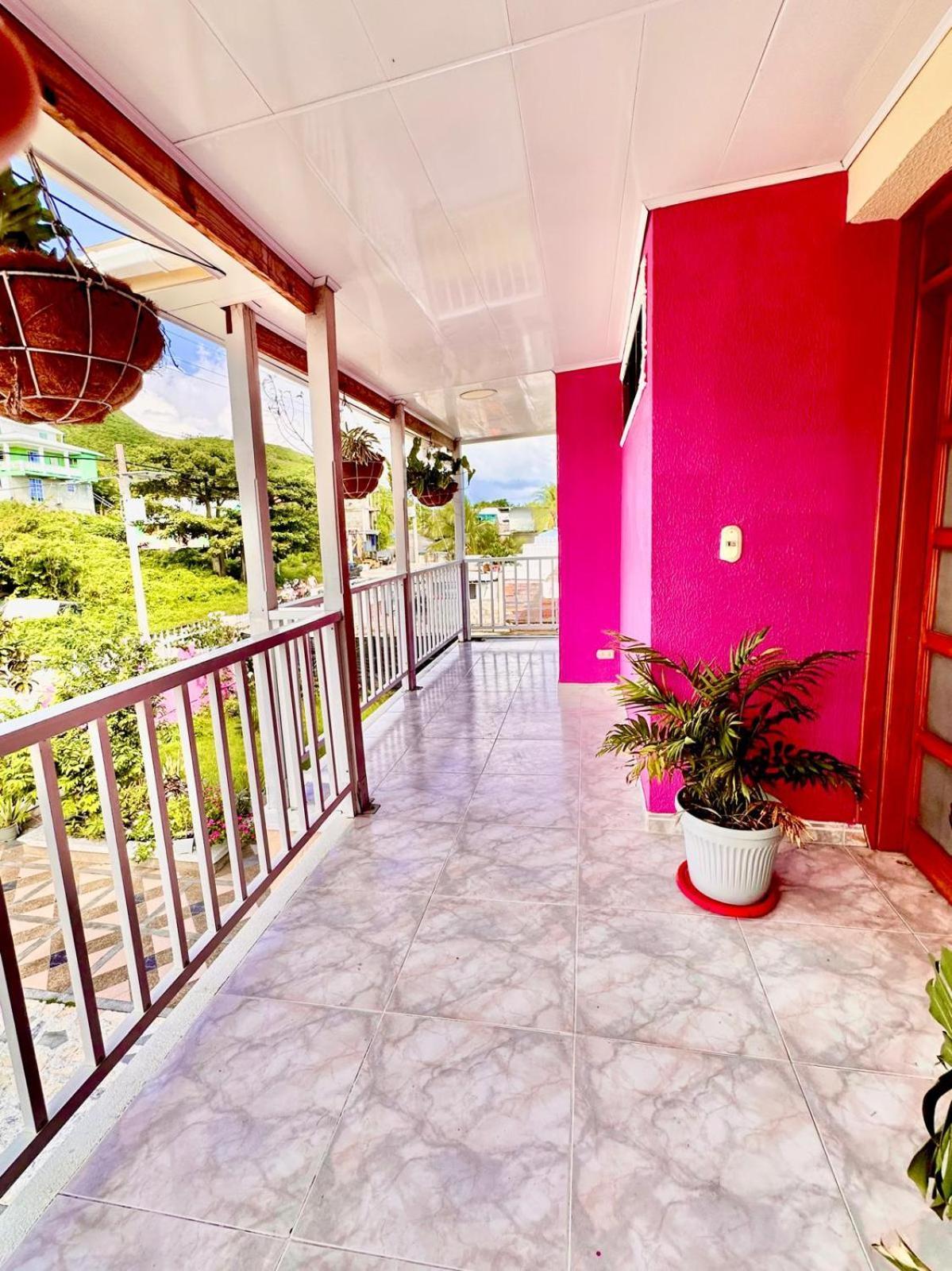 Posada Seven Colours Ocean Providencia  Esterno foto